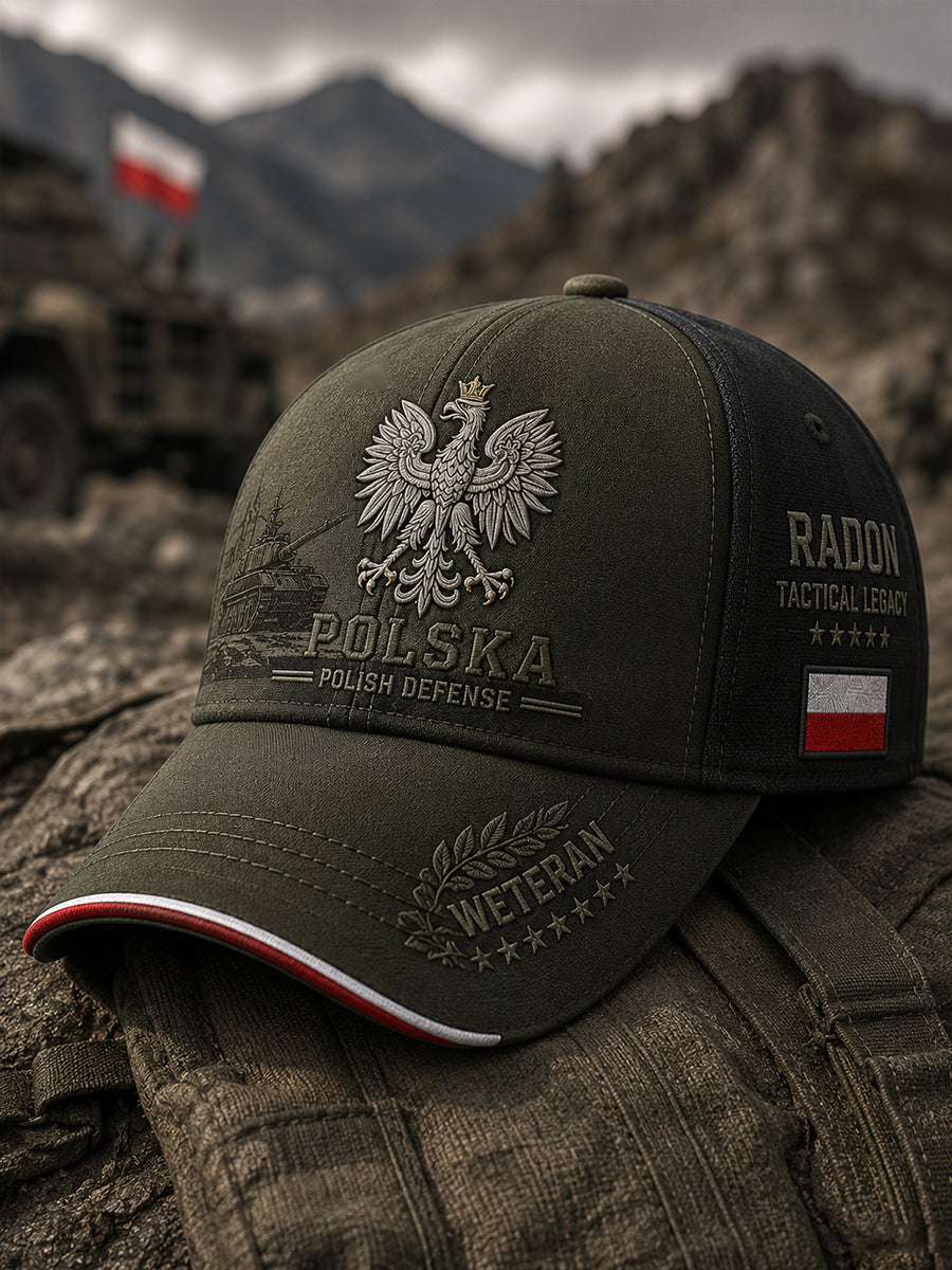 Kapelusz z nadrukiem wojskowym w stylu vintage