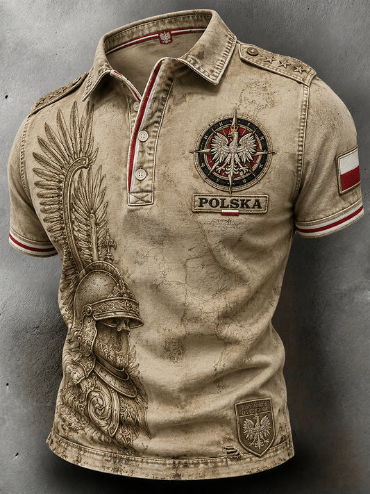 Męski retro koszulka polo w stylu casual z polskim nadrukiem sztuki wojskowej w kolorze kamuflażowym z efektem przetarcia