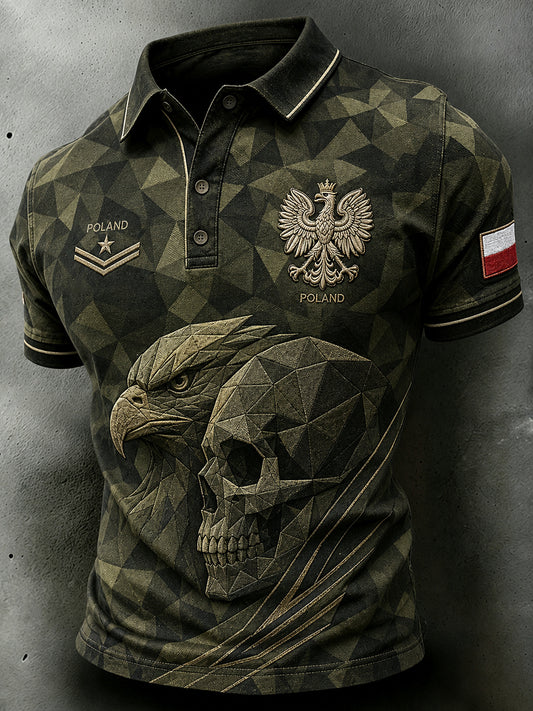 Męski retro koszulka polo w stylu casual z polskim nadrukiem sztuki wojskowej w kolorze kamuflażowym z efektem przetarcia